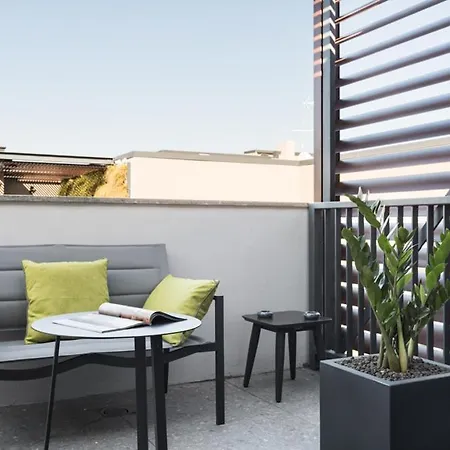 Apartment Idyllia - Lumina Rooftop Penthouse In Trastevere