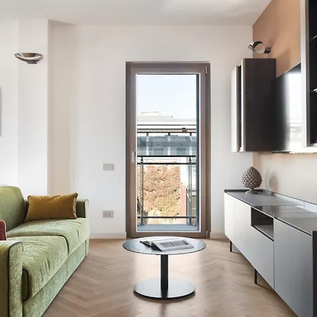 Idyllia - Lumina Rooftop Penthouse In Trastevere Apartment