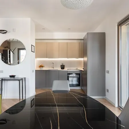 Idyllia - Lumina Rooftop Penthouse In Trastevere *